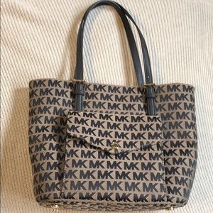 MK shoulder bag tan & black